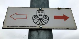 Heuneburg - Stadt Pyrene; Herbertinngen Rundwanderweg Heuneburg