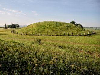 Heuneburg – Stadt Pyrene, Grabhügel in der Umgebung 