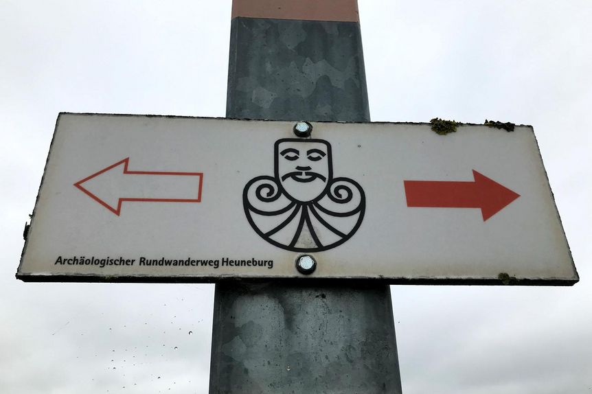 Heuneburg - Stadt Pyrene; Herbertinngen Rundwanderweg Heuneburg