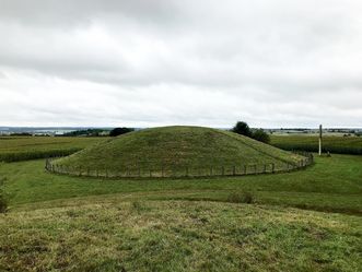 Heuneburg – Stadt Pyrene, Grabhügel 2