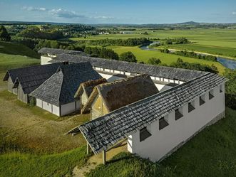 Heuneburg – Stadt Pyrene, rekonstruierte Mauer mit Wehrgang