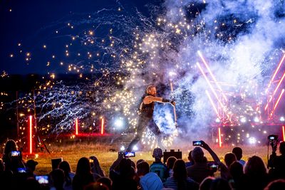 Heuneburg - Stadt Pyrene, Feuershow am Feuerfest