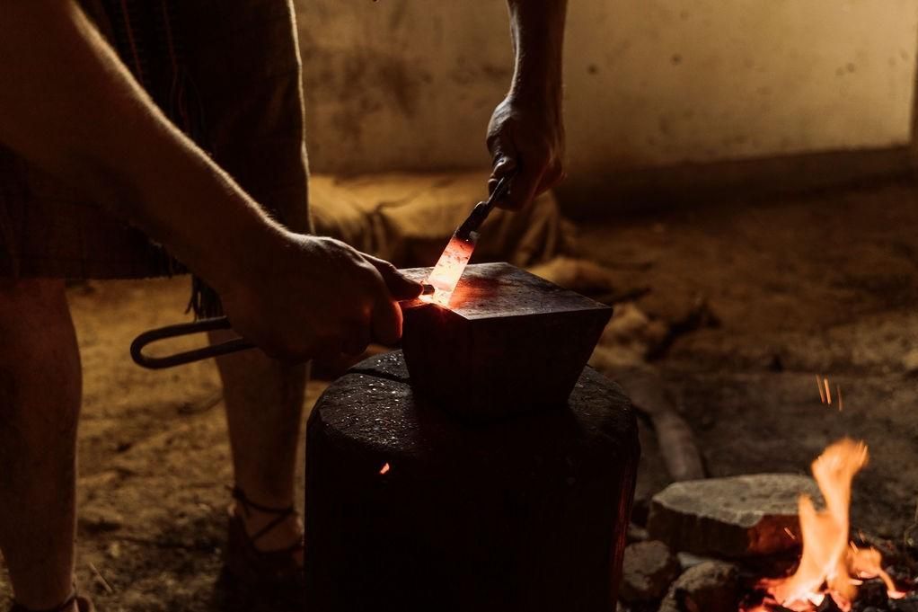 Heuneburg, rekonstruierte Werkstätte, Metallverarbeitung